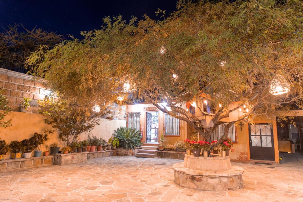 Hotel Casa Del Arbol Бернал Екстериор снимка