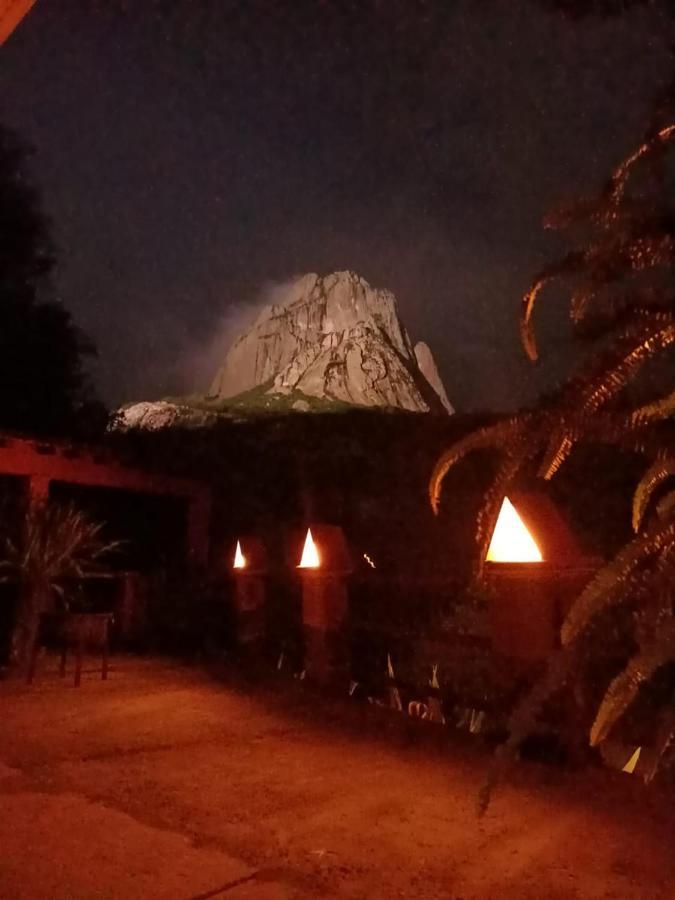 Hotel Casa Del Arbol Бернал Екстериор снимка